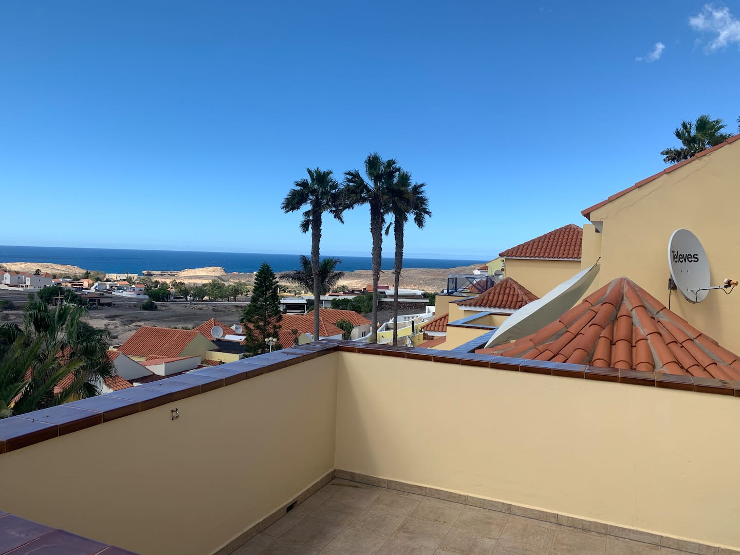 First-floor sun balcony